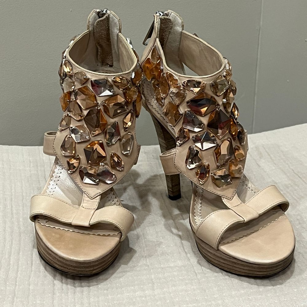 Jean-Michel Cazabat Crystal Embellished Platform Leather High Heels Nude Sz 7.5 - Picture 9 of 16
